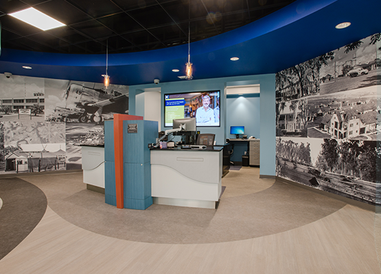 Photo of the Oakleaf Mural