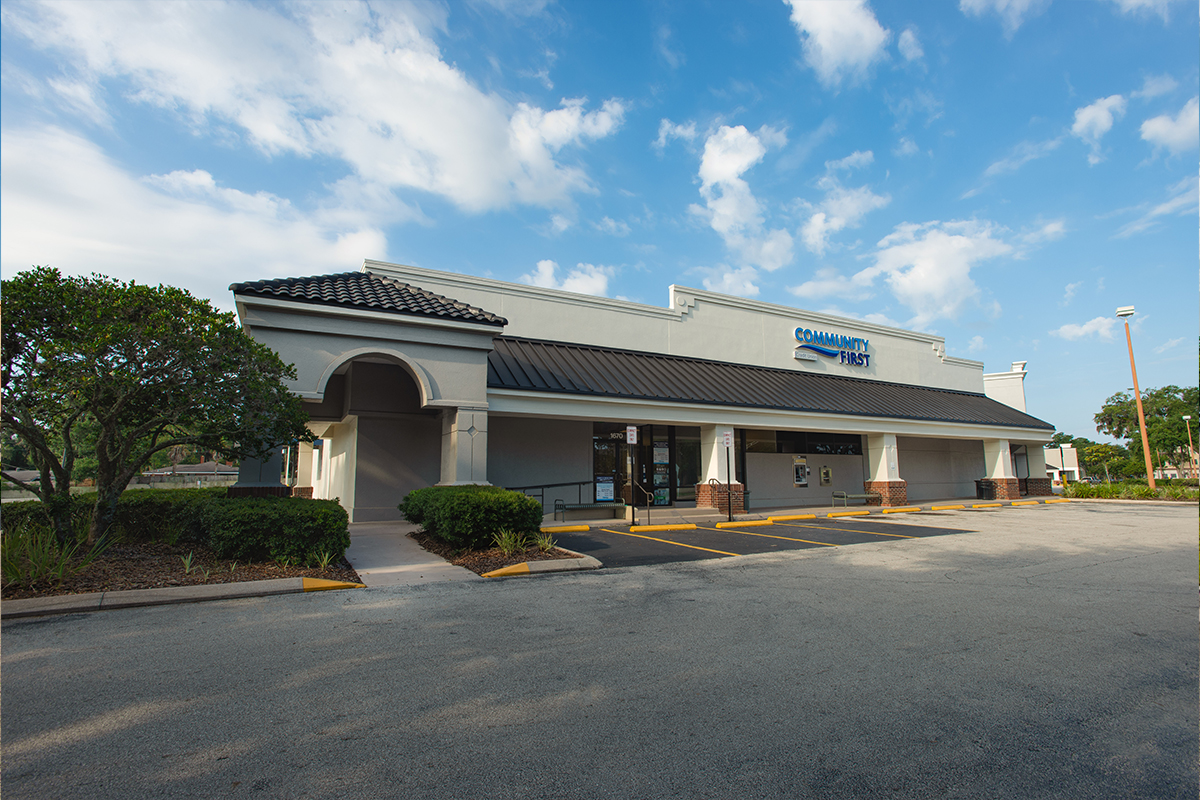 Lakewood branch exterior
