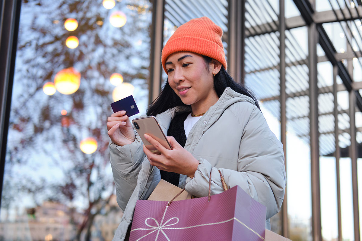 laptop with community first in the background